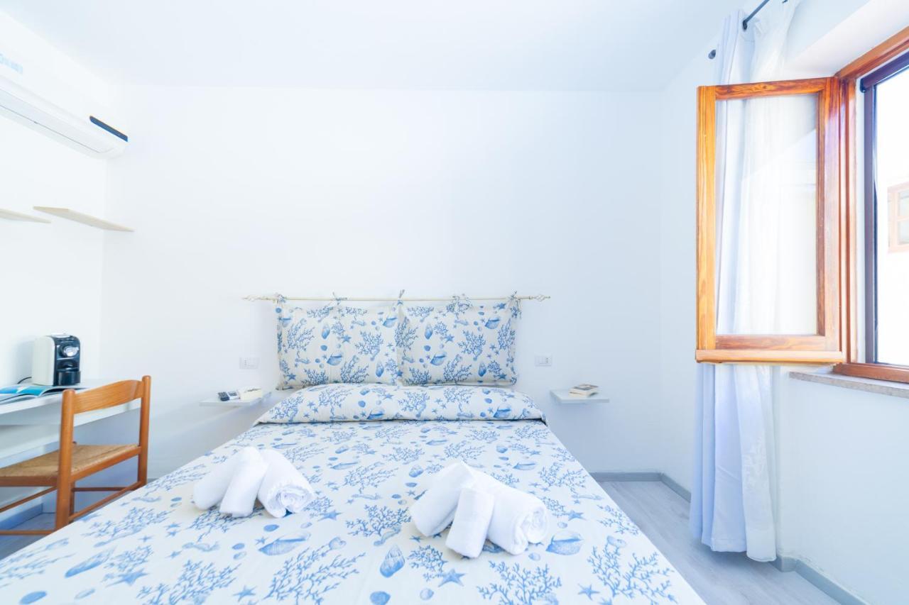 Brezza B&B Golfo Aranci Eksteriør bilde